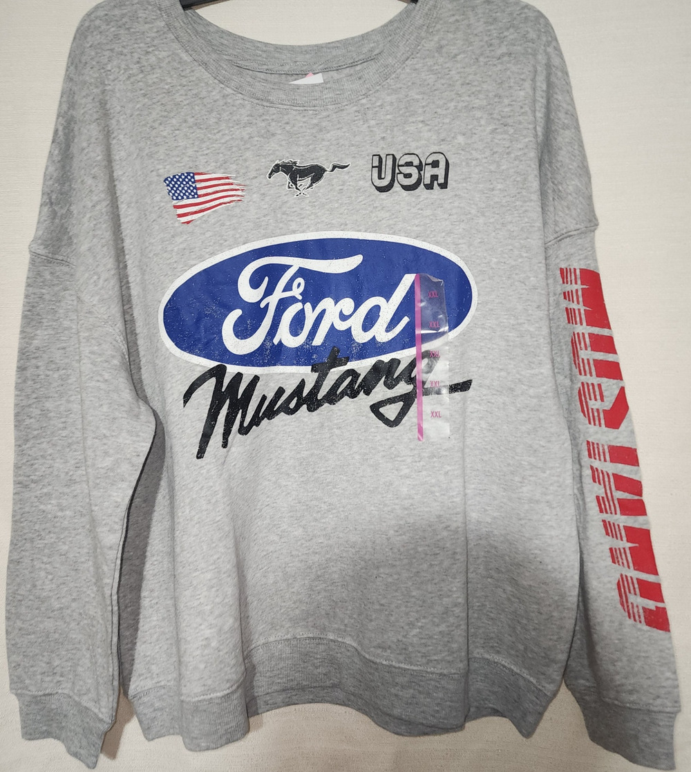 Ford mustang sweatshirt Women's size XXL faded graphic